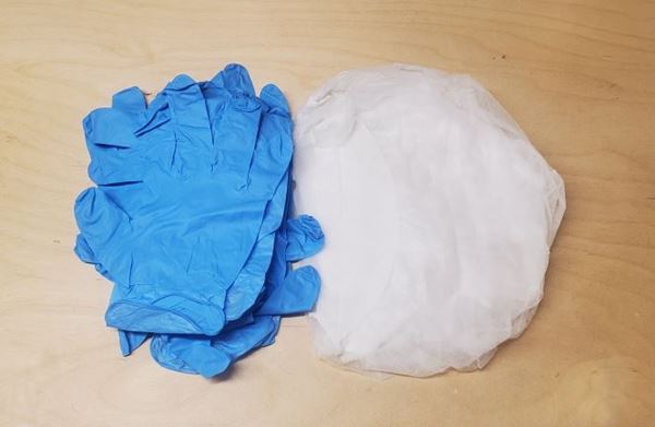 Bild von Set à 5 Paar Einweghandschuhe + Haarnetz